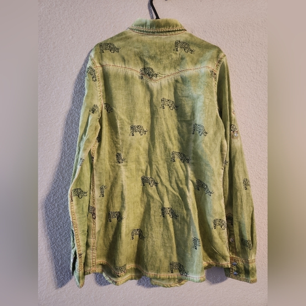 Ryan Michael Women’s Green Snap up Aztec bull pattern long sleeve size small - Picture 5 of 5
